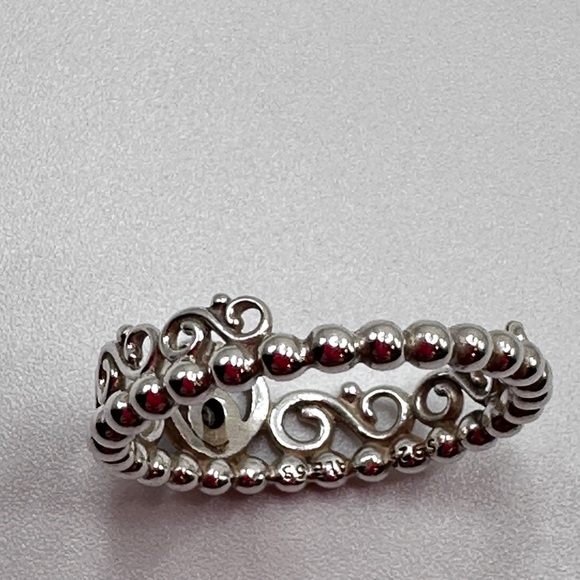 Pandora Princess Tiara ring - Picture 2 of 5